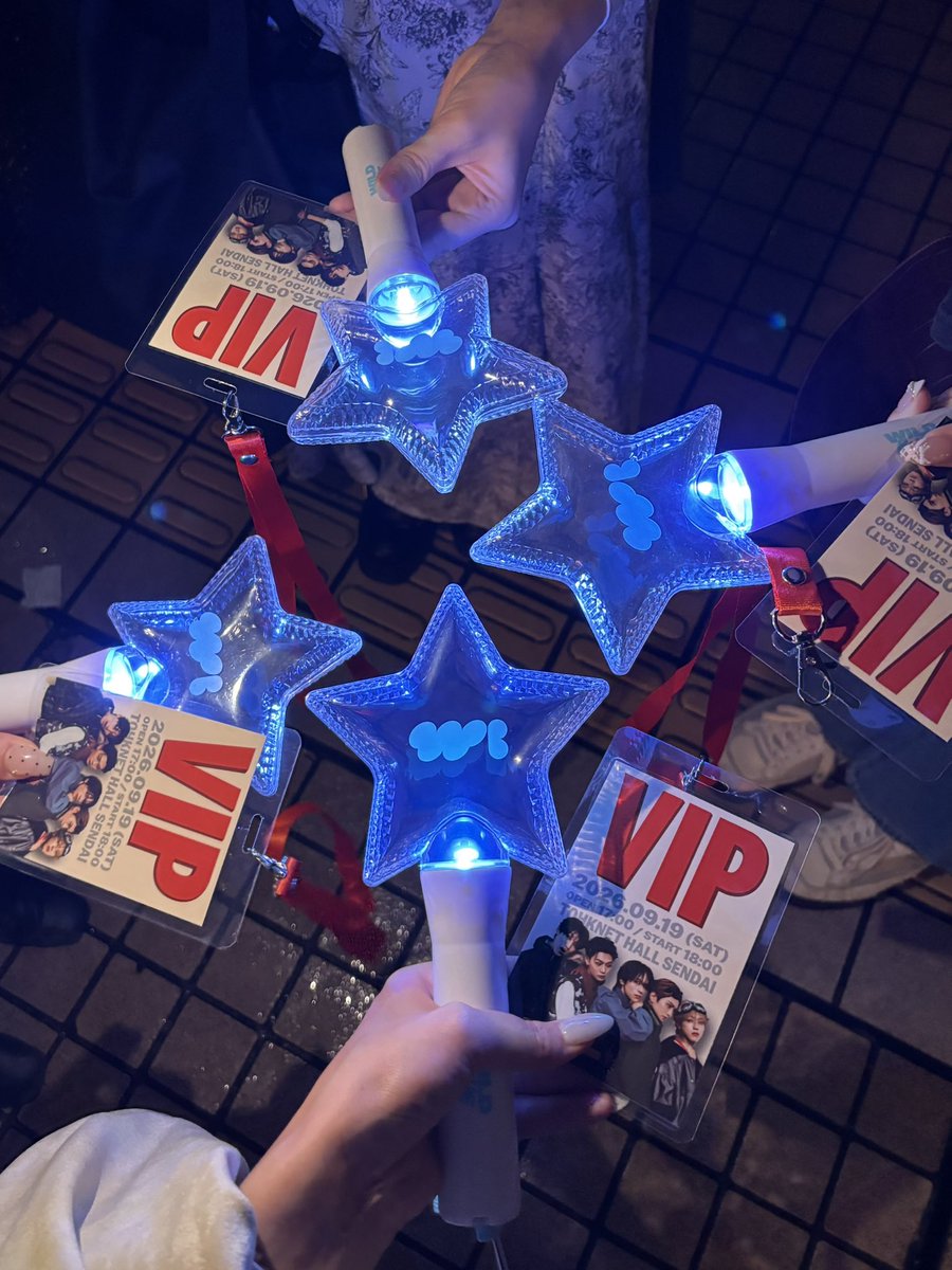 hinako_y2's tweet photo. 【2026.09.19】仙台
𝗪𝗜𝗟𝗗 𝗕𝗟𝗨𝗘 𝗟𝗜𝗩𝗘 𝗧𝗢𝗨𝗥 𝟮𝟬𝟮𝟲〜𝗖𝗨𝗥𝗩𝗘〜 

もうなによりわぶが楽しそうにパフォーマンスしてる姿をみれたのが幸せ🤤✨
盛りだくさんで目も心も全く追いつけんかった🫯
とにかくこきから指差しもらえて😖♡

#WB_CURVE  #WILDBLUE @wildblue_ykme @qpitdef https://t.co/lCBR8n14aQ