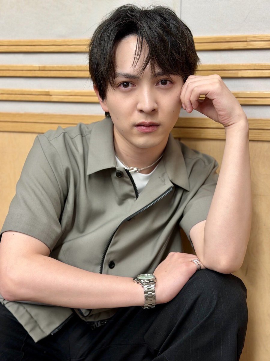 aq5_u's tweet photo. ←好きに���った初期のイメージの吉田仁人さん
　　　　→今の吉田仁人さんのイメージ https://t.co/8Vvfrk7z06