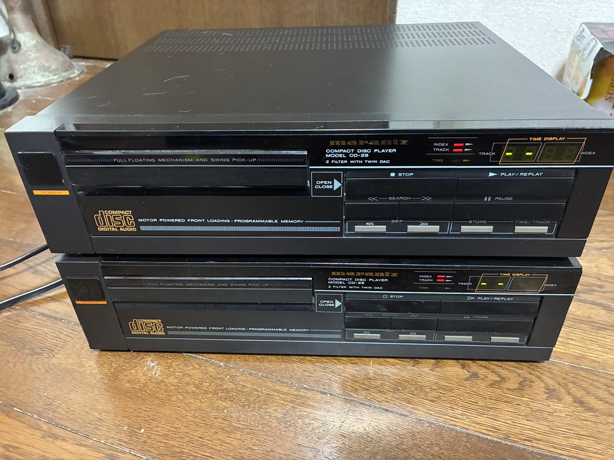 team_junker's tweet photo. 一進一退を繰り返している
MARANTZ  CD25ですが、
やっと2台とも通電する様に
なりました😭。 https://t.co/Irgo94YfCc