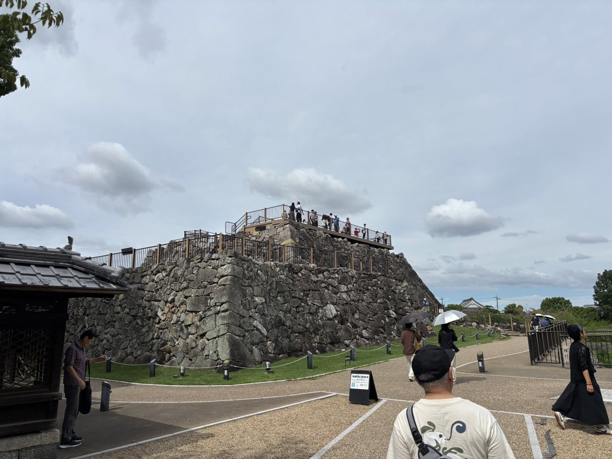 YasumasaSakaki's tweet photo. 大河ドラマが始まってから、初めての大和郡山城へ。
こんなに前は人いなかったぞ…😅
恐るべし大河ドラマ経済効果 https://t.co/orf8W5CcTx