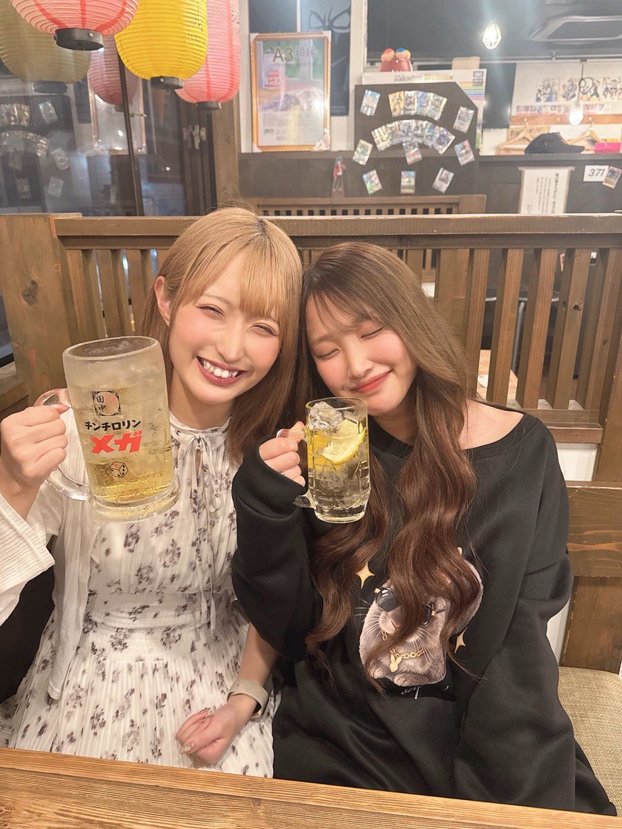 Reia_esreal's tweet photo. 昨日は、
『汐咲玲亜・坂元由奈 合同バースデーイベント』
ありがとうございました❤️💛

最初はどんな雰囲気になるか
ちょっと心配だったりもしたけど、
みんながとっても楽しそうで
私たちも最高の時間を過ごせました✨

ゆなも改めてありがと〜😘

楽しすぎて起きてもまだハッピーな気持ち🫶 https://t.co/l0zvdxKJSY