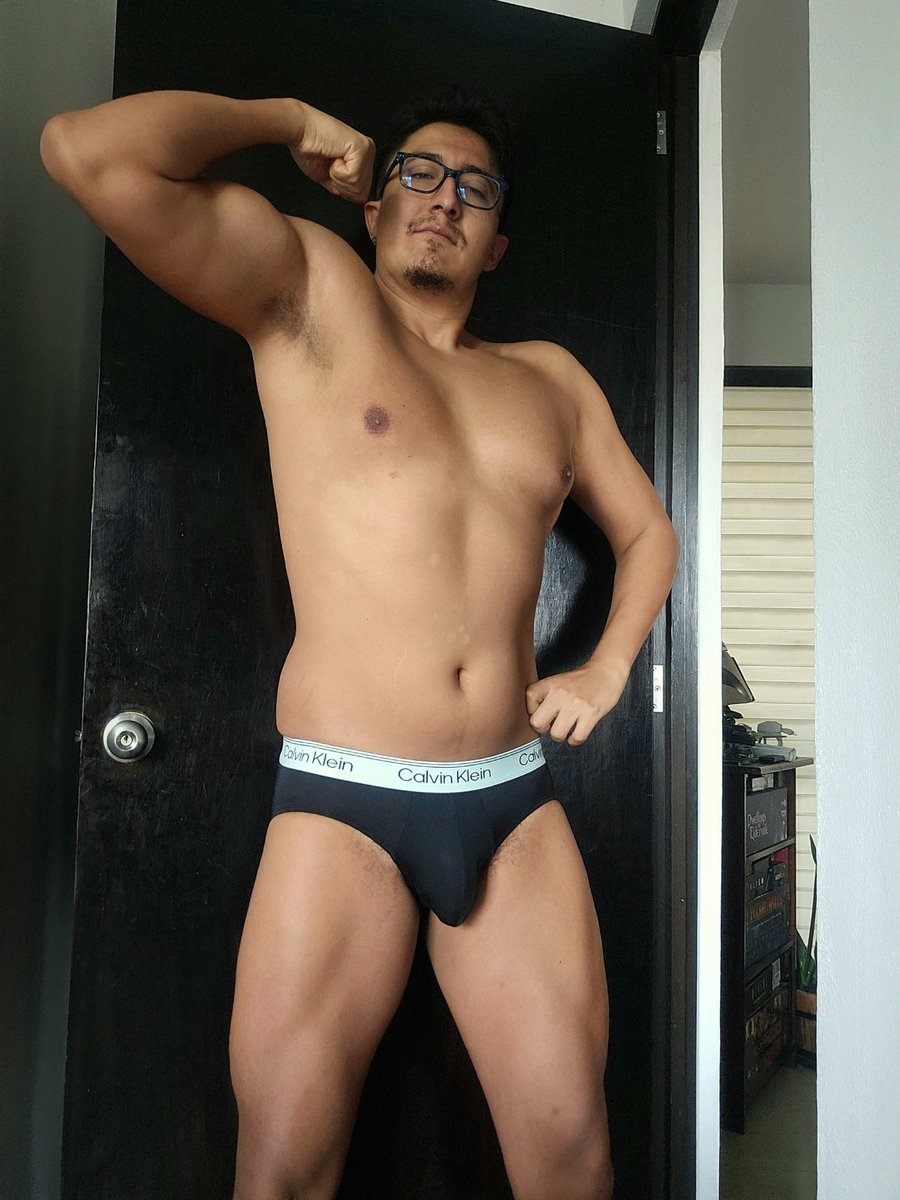 boardgaymer's tweet photo. Calzón sudado listo para que te lo ponga de máscara 😏... https://t.co/EweFj71bvx
