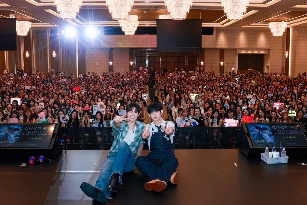 salmonent666's tweet photo. 金允植 &amp; 朴時宇 香港雙人見面會

📸香港站｜圓滿收官
謝謝所有到場粉絲的熱忱陪伴，所有美好瞬間，就此存檔。

#金允植 #朴時宇 #TheProsecutorsProposal #김윤식 #박시우 https://t.co/vcD1YqRZHo