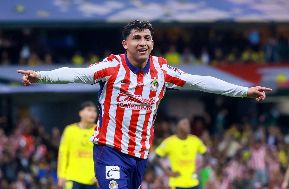 solchagol's tweet photo. Lo bien que le vino a @Chivas que Bryan González regresara para un momento clave de la temporada.
Se ve beneficiado con las coberturas del Oso y de Romo a la espalda, pero en ofensiva es muy bueno.

Ojalá que Rafa Márquez lo considere para la Selección en un futuro. https://t.co/ZXSg5H24KN