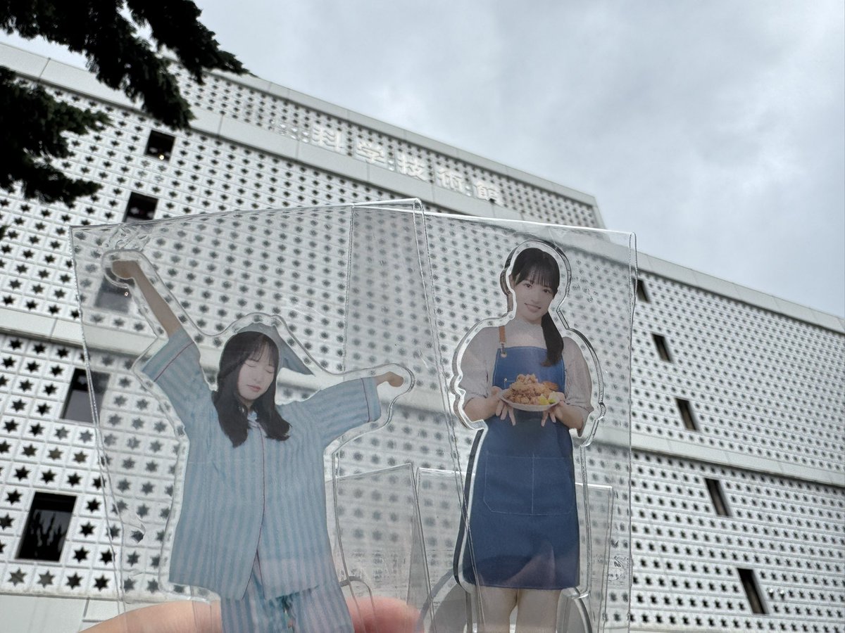 ryokane0914's tweet photo. 今日はこちらの現場から！
技術館の方に来た家族連れが困惑してるのが面白い。
#朝の和奏 
#大熊和奏 https://t.co/hqzpBVG8W0
