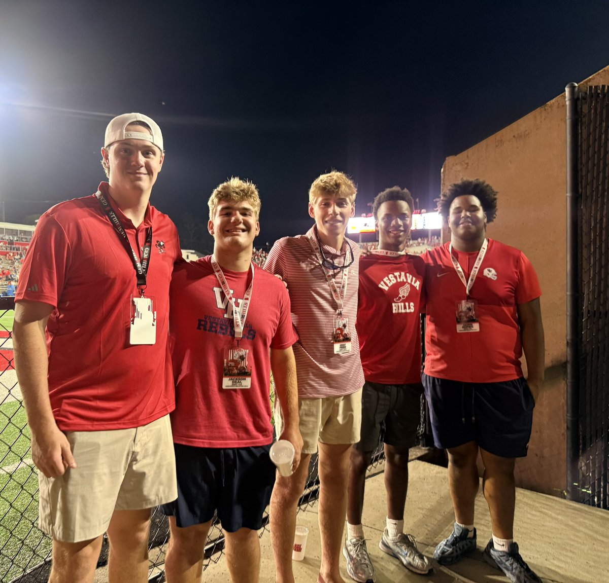Jacksondeal57's tweet photo. Great time in Jacksonville today! Thank you again to @jdennis2002 and @JAJones1218 for inviting me and the hospitality. Looking forward to being back soon! 
@trlong02 @Bmilliron51 @maxwellthurmond @MattOverton_LS @1rebelfootball @CoachLundberg @HallTechSports1 @AL6AFootball @PaxtonUssery @grayprier @MoButler_ @MWashingto84745