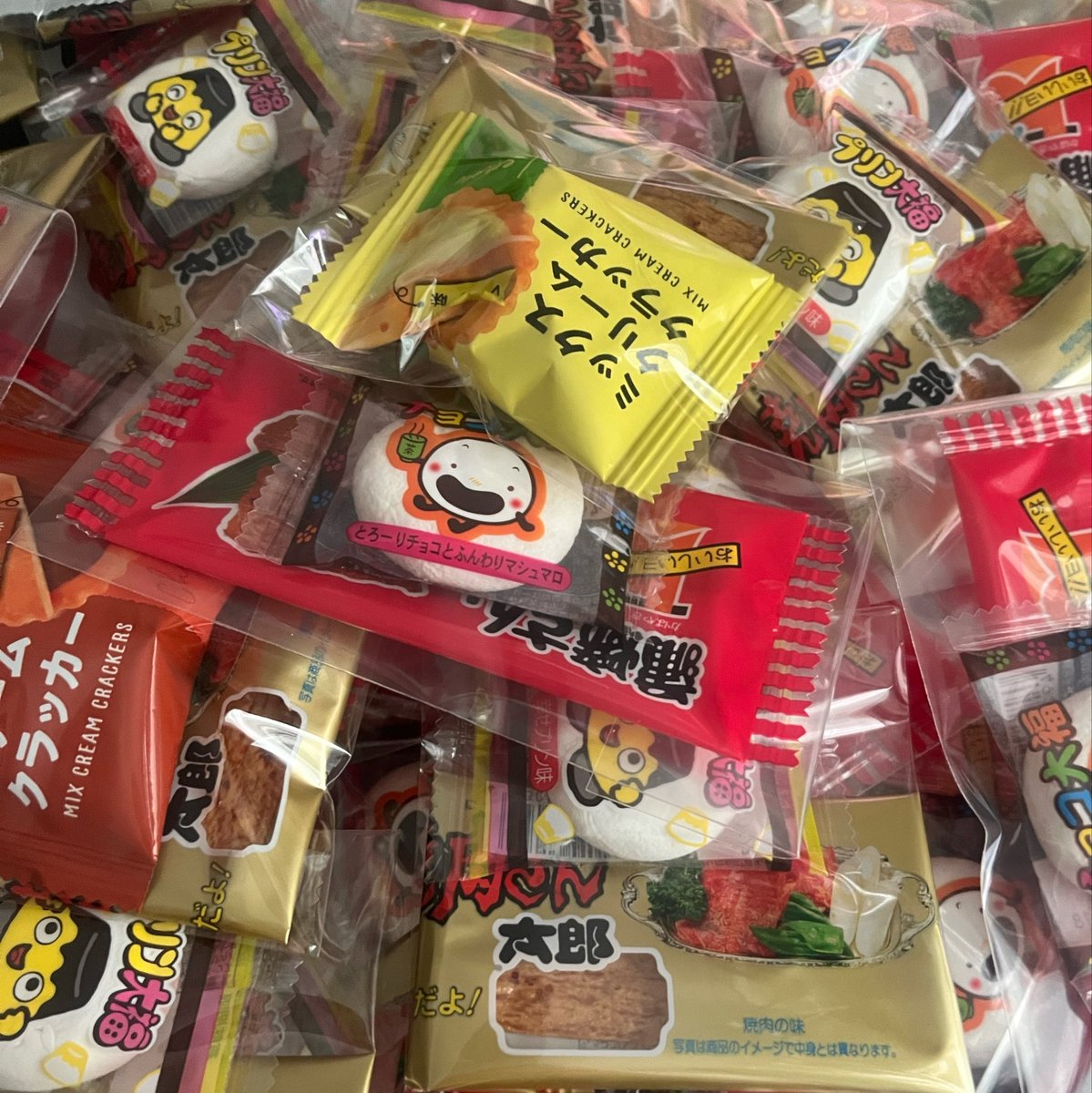 mai_om18's tweet photo. お菓子詰めできた〜🍪🍬 https://t.co/mlSWF9HUXL