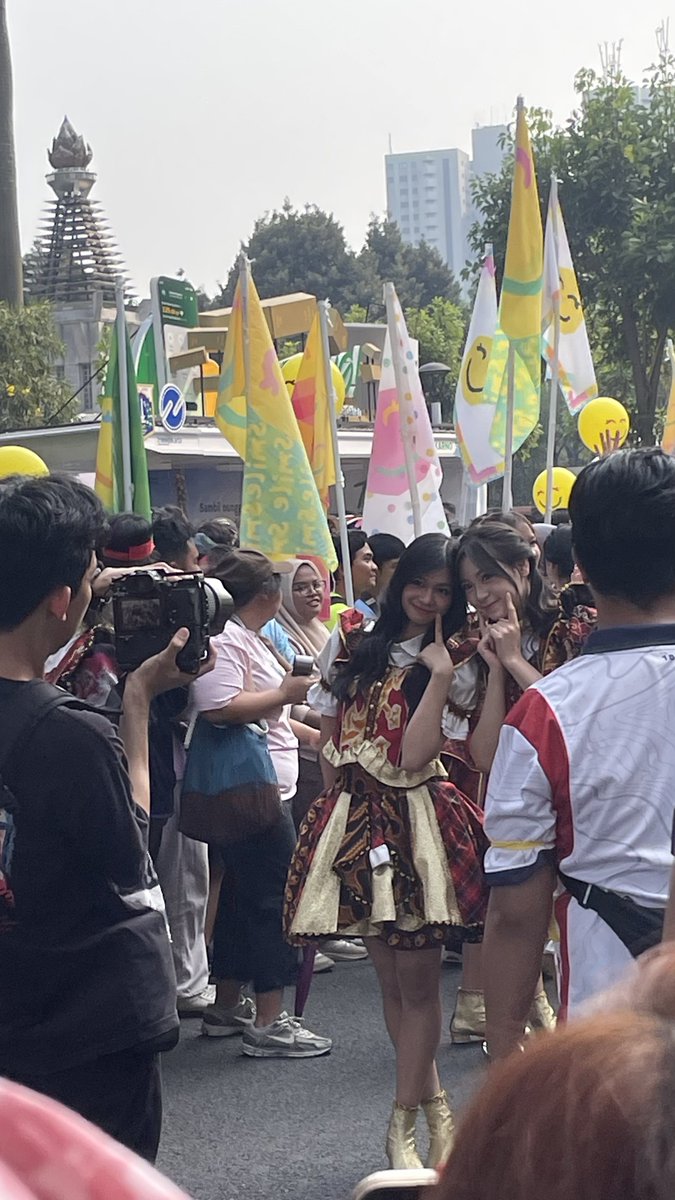 sandflowerr's tweet photo. Tudei habis ikutan shooting Jeketi Tersenyumlah🙃 https://t.co/dvUx40oVFO