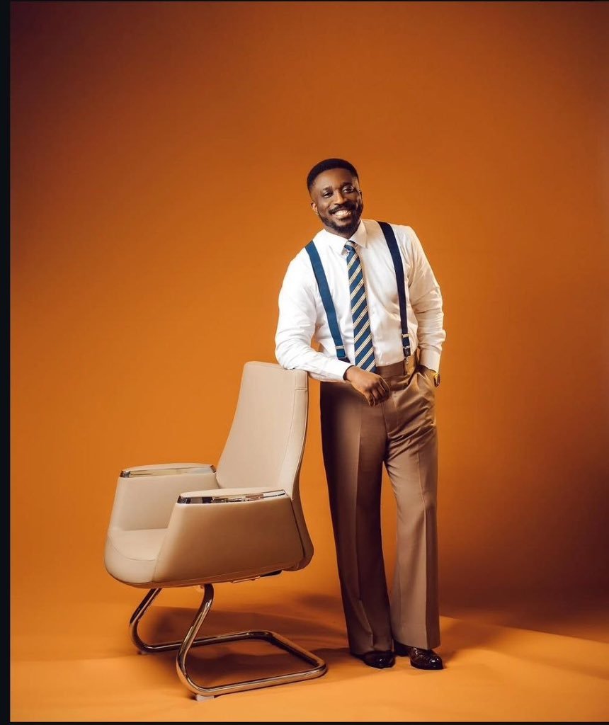 SaintSeyiB's tweet photo. Happy Birthday Highly Esteemed  Pastor Enoch Boamah. 
Thank you Sir for your teachings of God’s Word. When you were in Ghana, I was there with you, when you moved to Abuja Zone 1, I also joined you there....as a Virtual member 🤩.

I follow all your services, letter to letter; taking notes. My Sunday and Midweek Service Attendnace isn't complete until I have connected to your live services. So many things to say about you Sir. One thing that amazes me so much is your knowledge and interpretation of Scripture, and the special way in which you teach and communicate it.... it can only be by the Spirit of God.

Thank you Sir for teaching us to love the Lord so unreservedly. Thankyou for being such a great blessing to the Loveworld Kingdom and to the body of Christ. We love you so dearly Sir. Happy Birthday Sir.