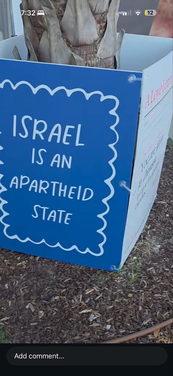 Alerts_CAM's tweet photo. 🇦🇺 Bondi Beach, Australia, September 12. A display declared “Israel is an apartheid state” while directly telling “Jews of Australia”: “You are slaves to Zionism. It’s time for another exodus.”

This is not criticism of Israeli policy. It collectively targets Australian Jews, demonizes their connection to Israel, and tells them to leave. It is antisemitic intimidation.