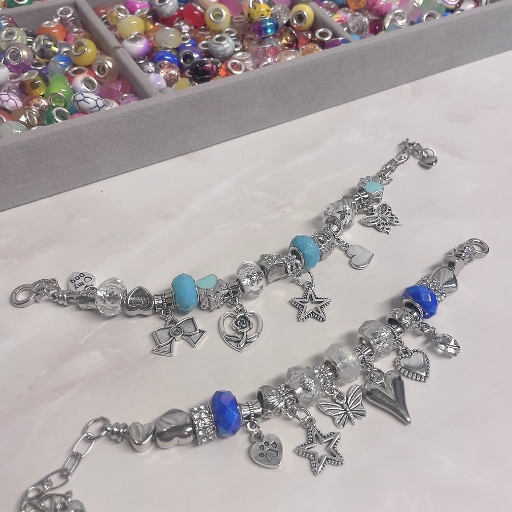 kkkspkd's tweet photo. この間みーな姫に遊んでもらった時に
可愛いの作ったの！楽しかったああ🎶

めちゃくちゃ真剣に
パーツを選んでいたみーな氏😂♡ https://t.co/DqtI3GlQEF