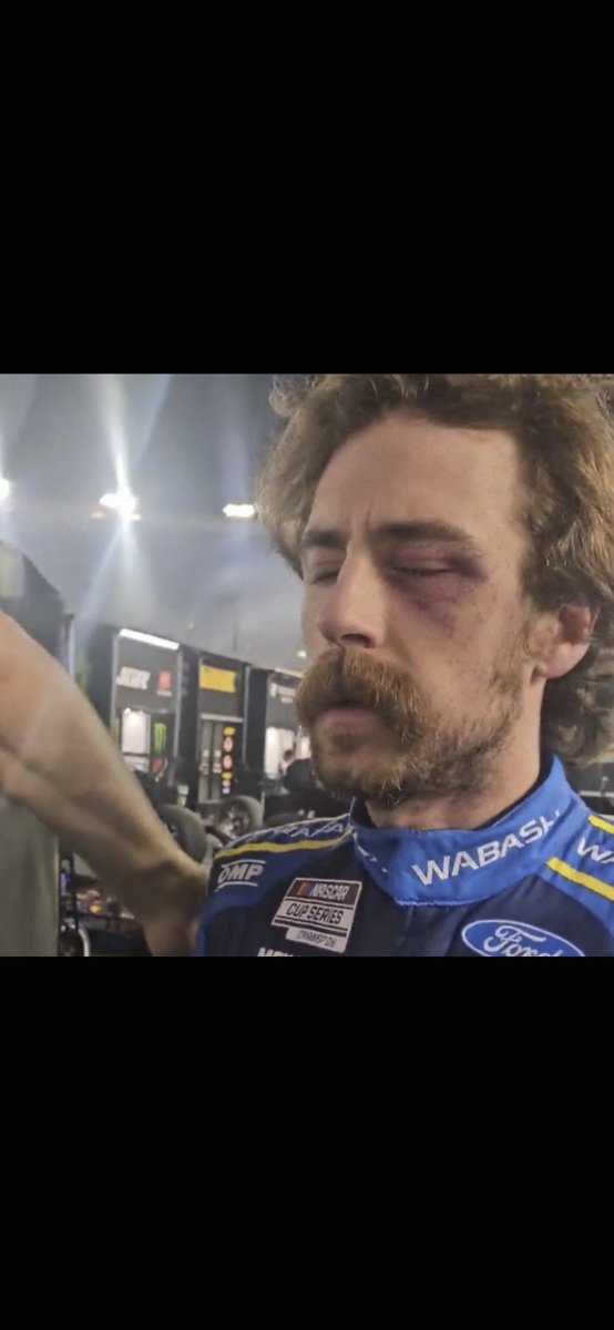 sc_diecasts's tweet photo. @BlaneyBest Time for what? Your driver to get absolutely owned? Yall Blaney fans acting like he put hocevar on a stretcher. Meanwhile... https://t.co/y6E5Eci6GF