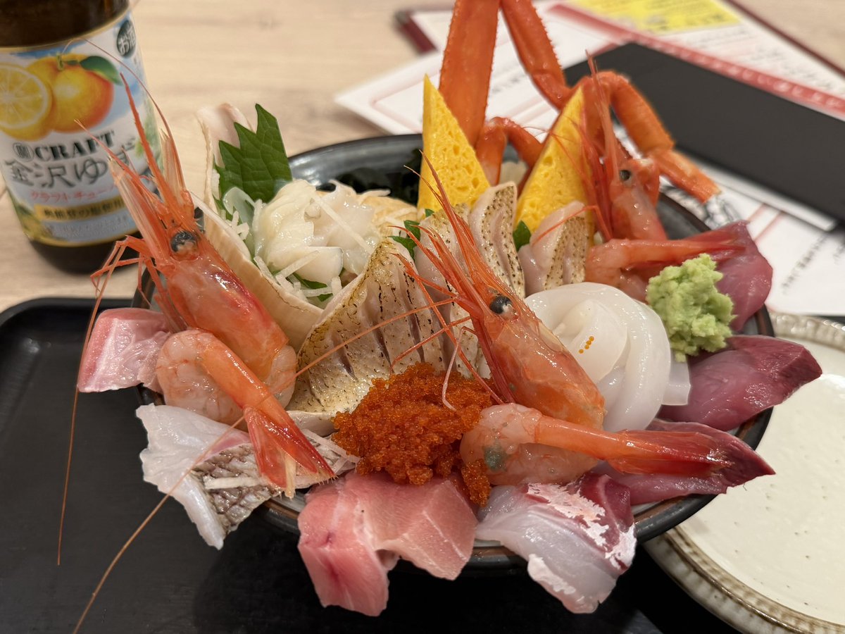 NJ4ever0722's tweet photo. @newjeans_new 一人でのどぐろ海鮮丼食べましたあ。^_^ https://t.co/OsZ89o6DQt