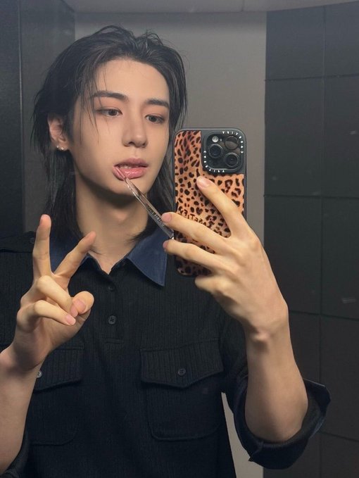 HugmeLeEfthan's tweet photo. 크오지는페스인 잏닏하실분 https://t.co/7uudv1FoKQ