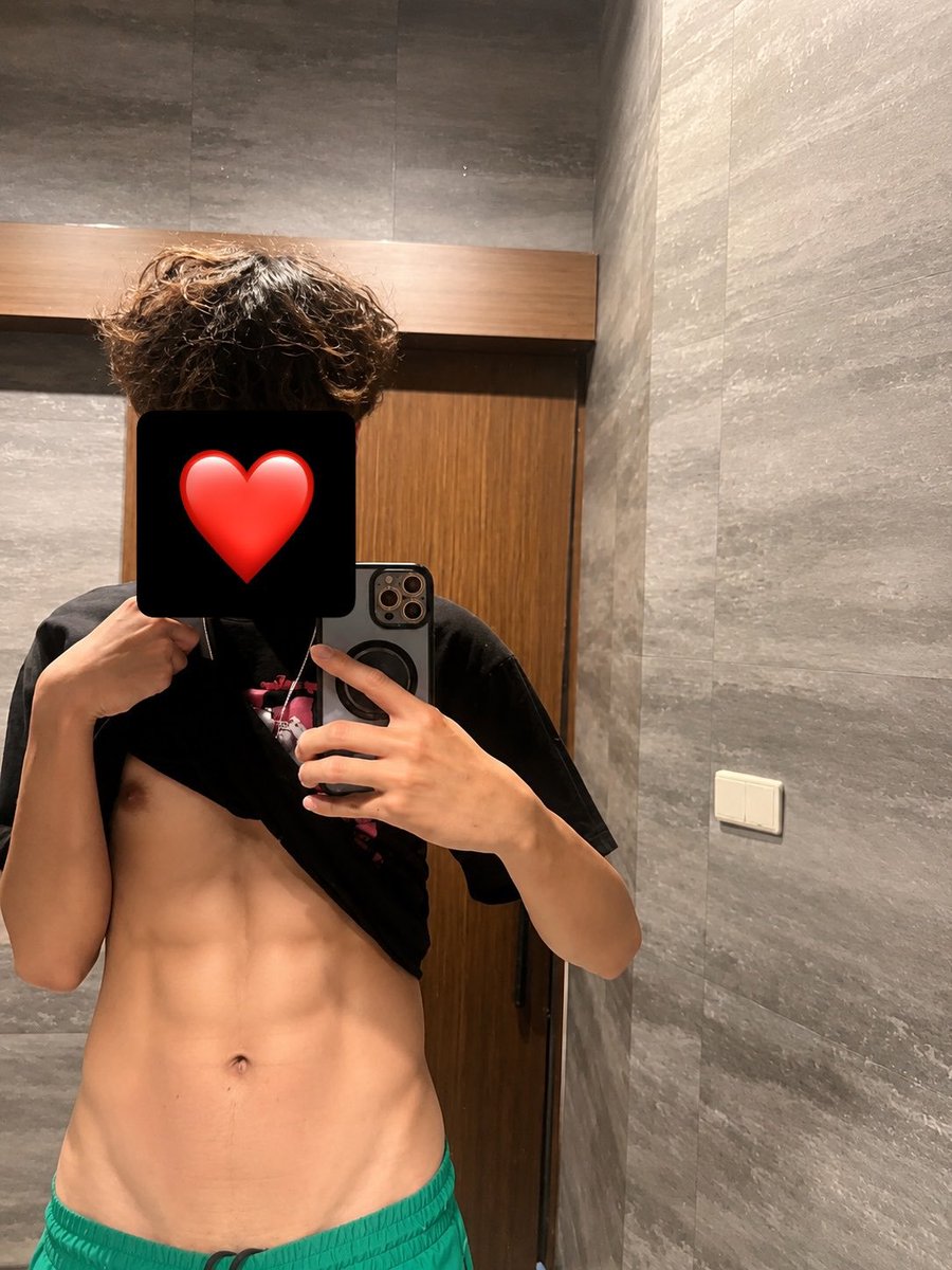 popcorn11a's tweet photo. #09年 #薄肌  #体育生  #男高 https://t.co/pzG5L2sZXN