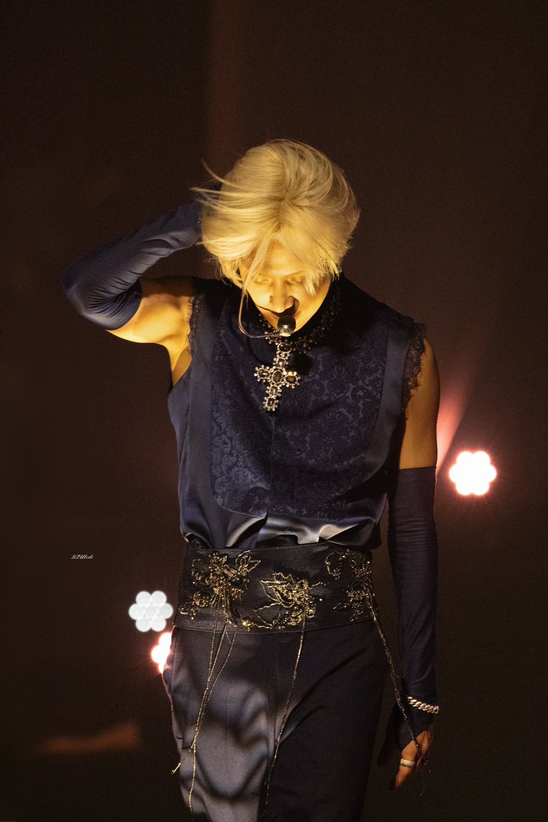 B2U6v6's tweet photo. 260919 TAEMIN WORLD TOUR in Seoul LiMiNaL

#TAEMIN #태민 #テミン #泰民
#LiMiNaL #TAEMIN_LiMiNaL https://t.co/c0esF139QU