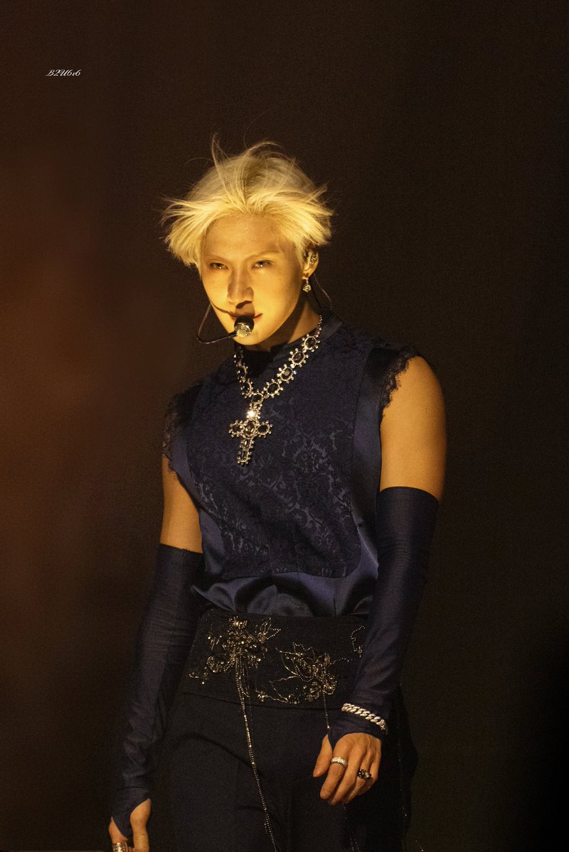 B2U6v6's tweet photo. 260919 TAEMIN WORLD TOUR in Seoul LiMiNaL

#TAEMIN #태민 #テミン #泰民
#LiMiNaL #TAEMIN_LiMiNaL https://t.co/c0esF139QU