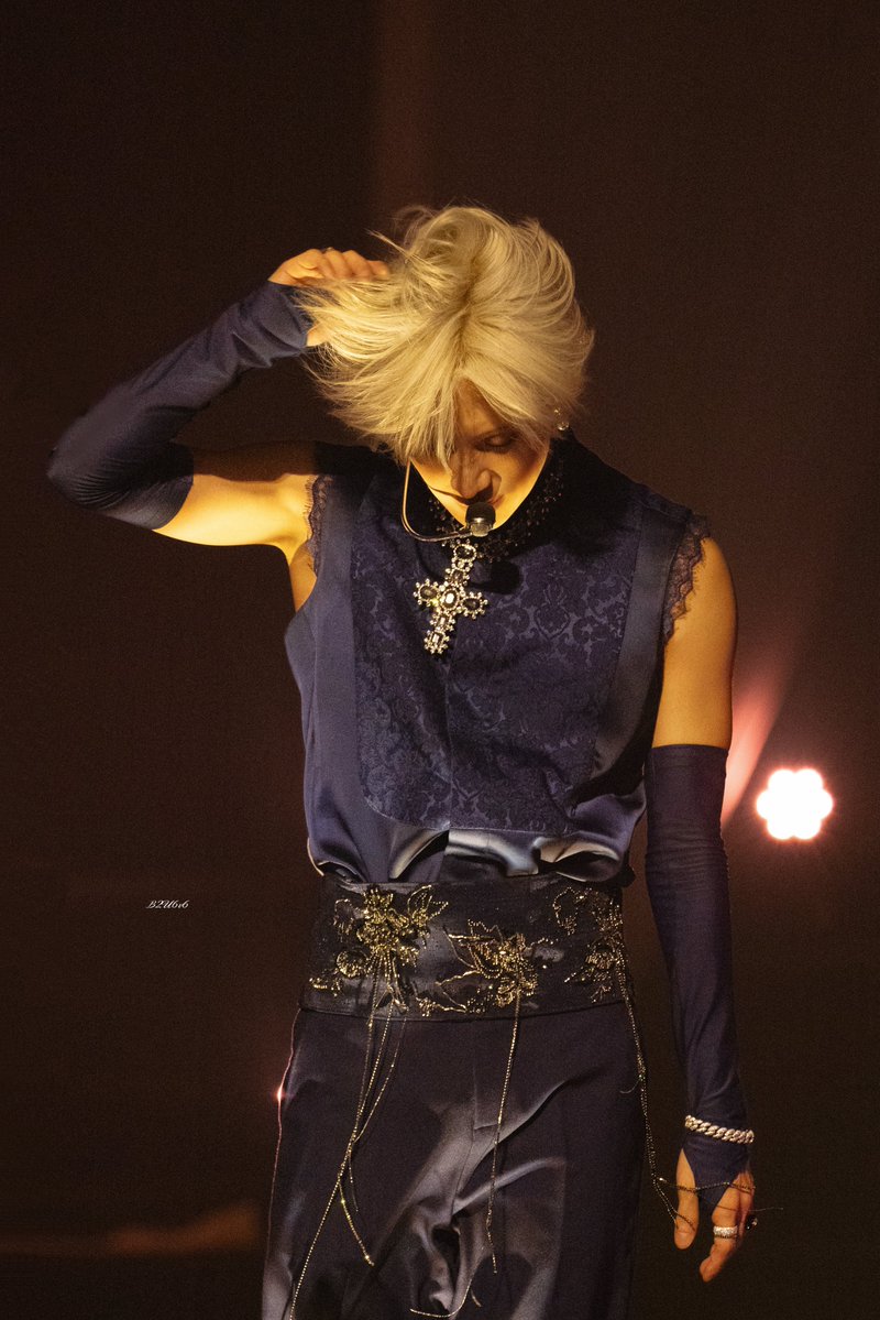 B2U6v6's tweet photo. 260919 TAEMIN WORLD TOUR in Seoul LiMiNaL

#TAEMIN #태민 #テミン #泰民
#LiMiNaL #TAEMIN_LiMiNaL https://t.co/c0esF139QU