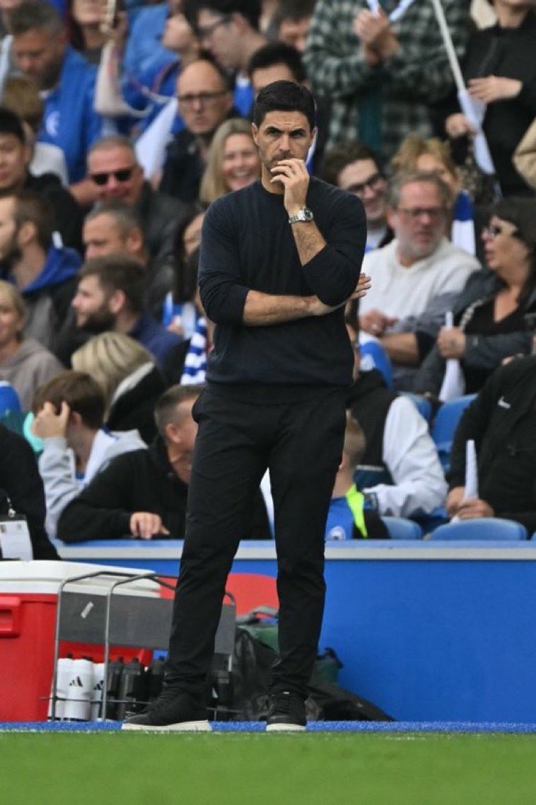 _Highbury_'s tweet photo. “علينا أن نعود إلى أساسيات كرة القدم.”

لكن ماذا يقصد بالأساسيات؟

أرسنال استحوذ أكثر، دخل منطقة الجزاء أكثر، وصنع 1.58 xG مقابل 1.33 لبرايتون…

ثم خرج خاسرًا 3-0.

النتيجة تبدو عكس الأرقام، لكن عندما تتعمق فيها ستفهم تمامًا ما كان يقصده أرتيتا.

مباراة خسرها أرسنال في تفاصيل لا تظهر في نسبة الاستحواذ.

خلونا نفككها بالارقام
👇🧵