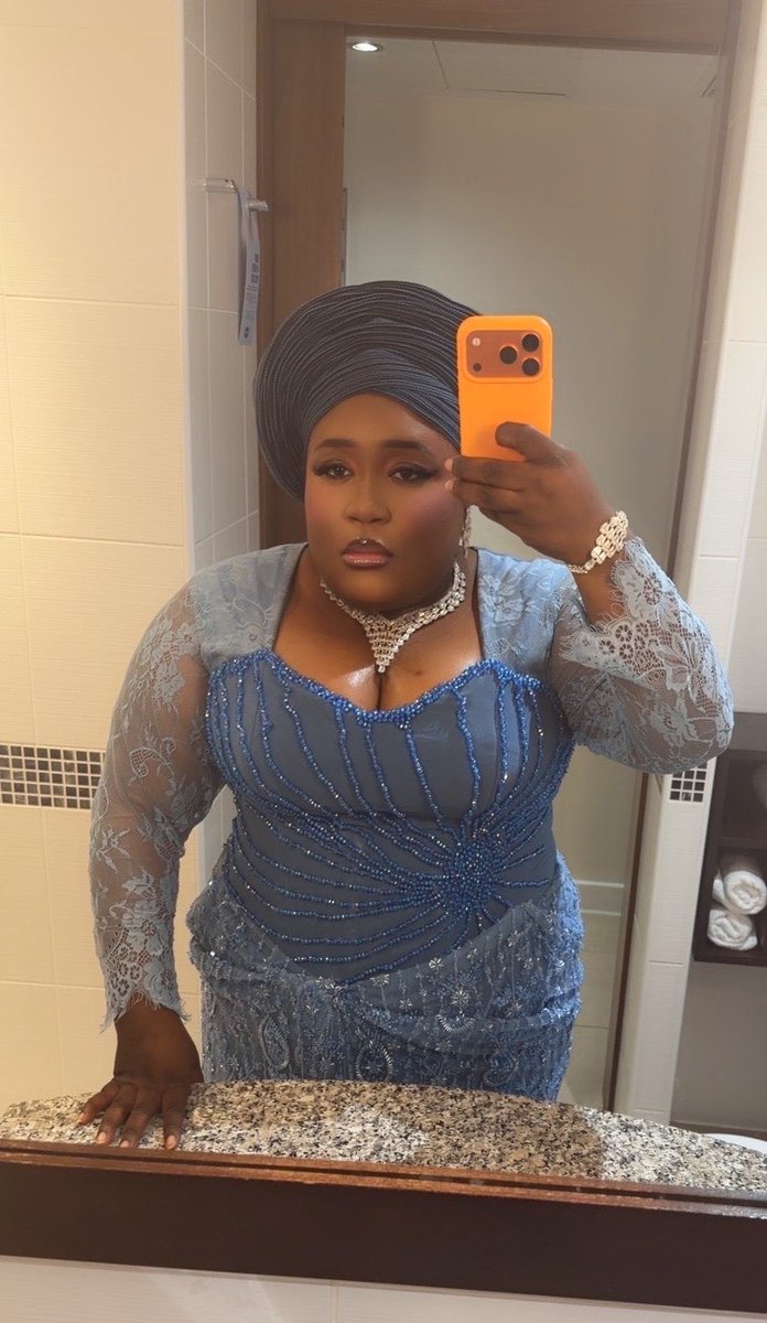 xx_olive's tweet photo. Asoebi duties for my love 💕✨🥹🫶🏾 https://t.co/soPkwMi3pf