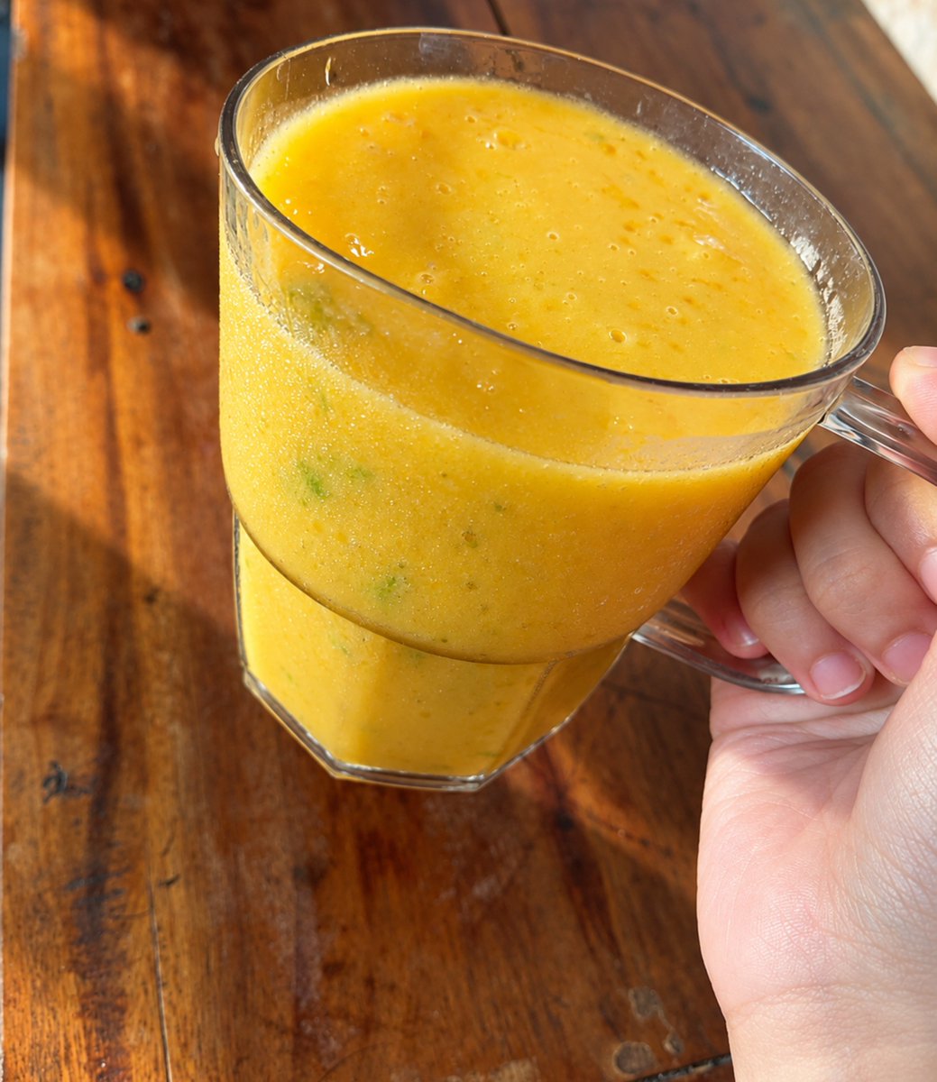 csaecia's tweet photo. a whole ass cup of mango juice 😋 https://t.co/awZ8W3ehQ0