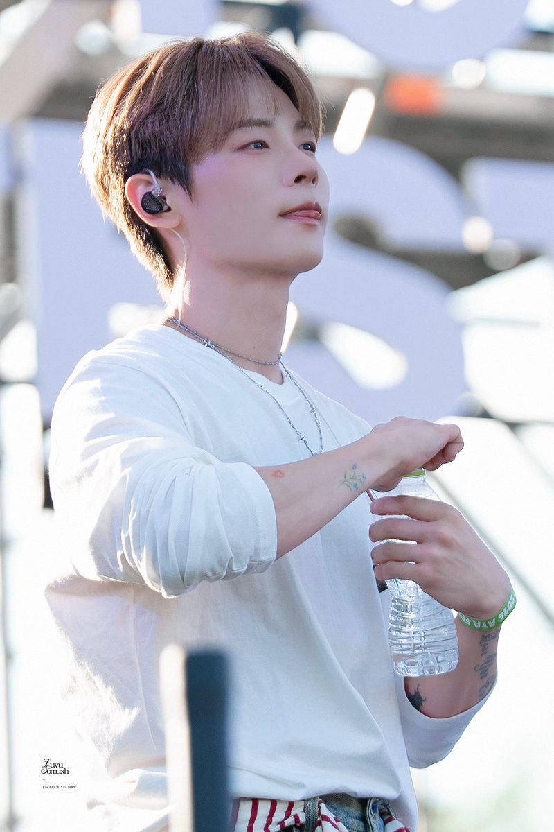 luvusomuxh's tweet photo. 260919 ATA Festival #신예찬  

몽글아련했던 날☁️🫧

#예찬 #YECHAN #루시 #LUCY https://t.co/gufXmkiYJa