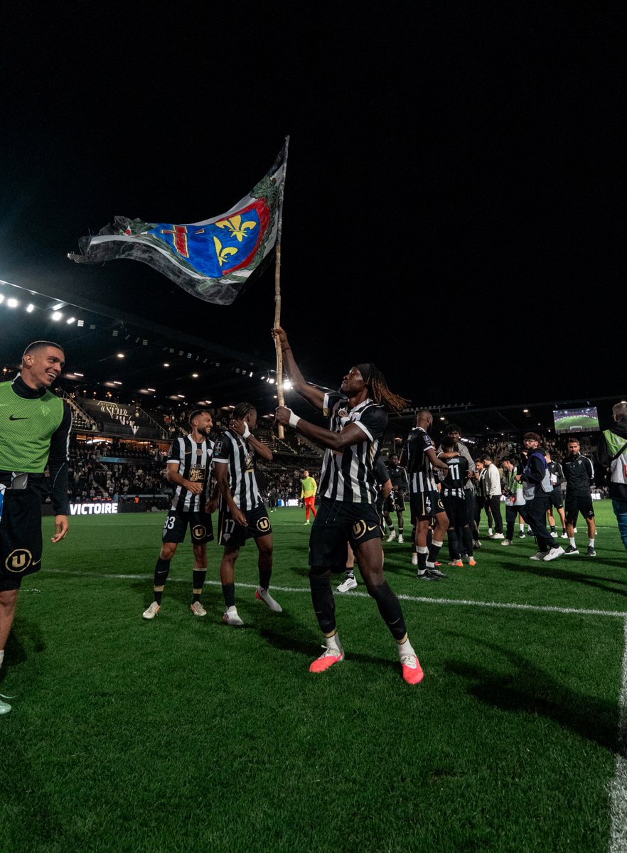 AngersSCO's tweet photo. Des moments uniques que l’on partage tous ensemble ! 🫶 https://t.co/hELsSwRmvo