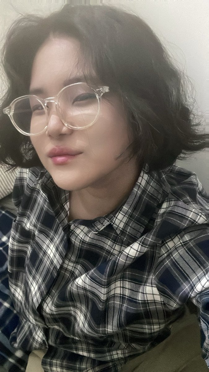 UooS2_'s tweet photo. -엄- https://t.co/38VukzaMSa