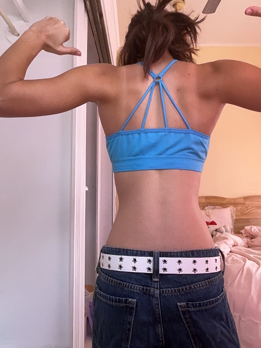 lyraloveledrtwt's tweet photo. yall do I look muscular or am I delusional (ᵕ—ᴗ—)

—————————————
#edrtwt #orthotwt #averagepso #anatwt https://t.co/MAmhi5Elp9