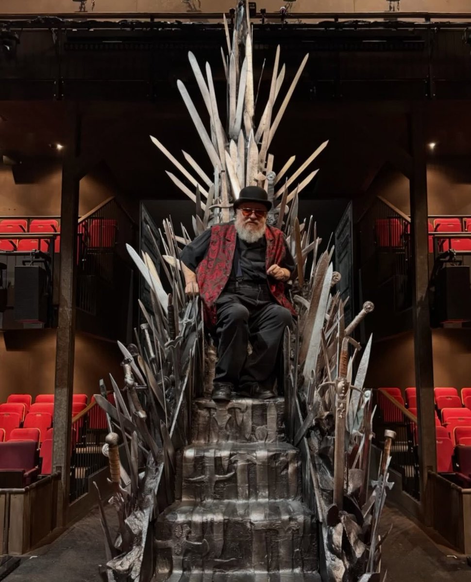 westerosies's tweet photo. Happy 78th Birthday to the legendary George R.R. Martin! 🎂 https://t.co/EERVInK5Iw