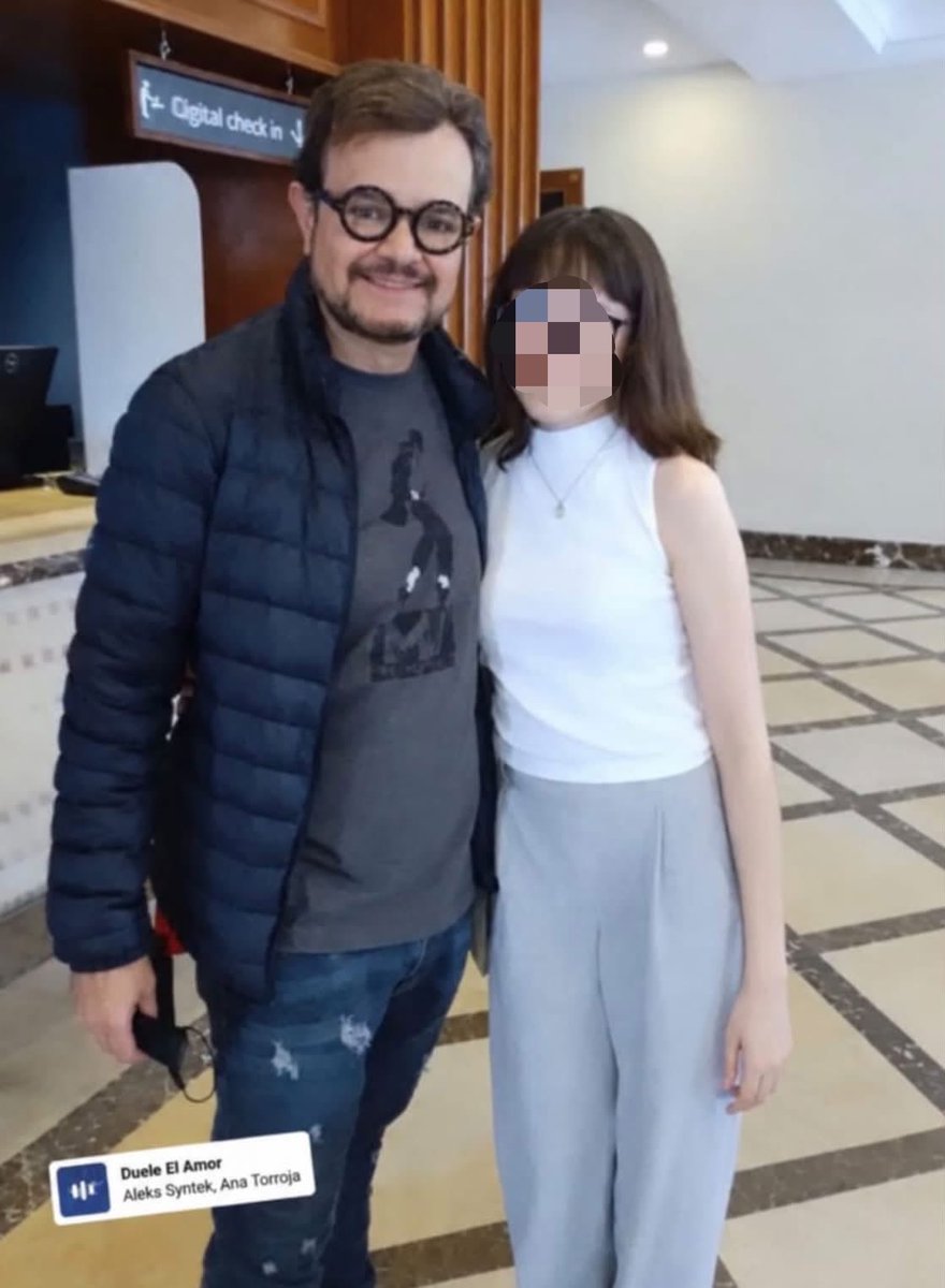 freakhades's tweet photo. Me encontré el post de una chavita en Facebook compartiendo sus convos con Aleks Syntek y debería estar aquí también!!! https://t.co/eTnVZGJGo5