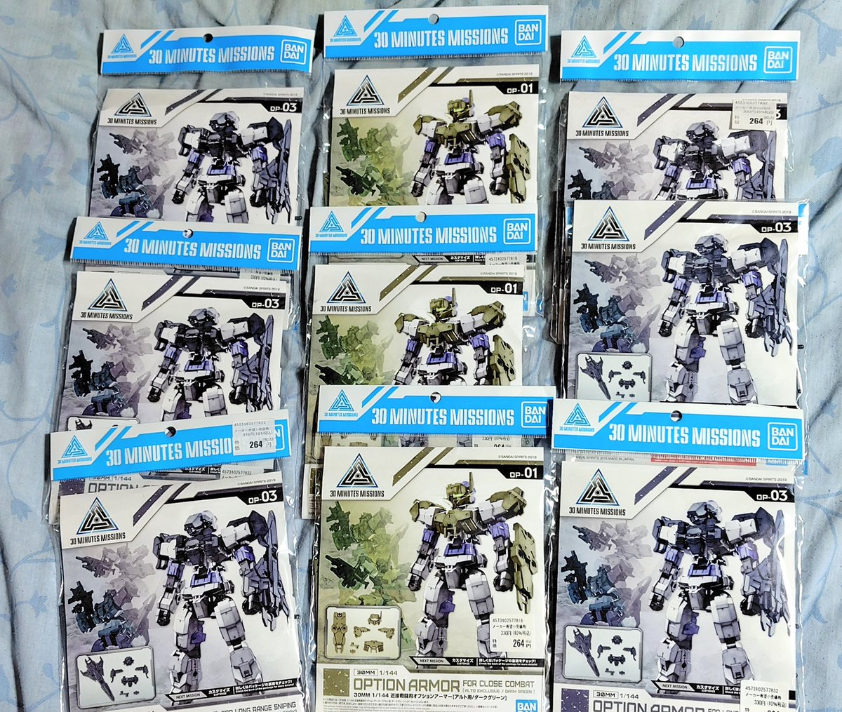 REV_PINK's tweet photo. オプションアーマーとかはね…
30MMがまだまだ知名度無かった頃から
売り場に余っていたので多々買いしまくって溜め込んでいます😚
まだまだ地球連合軍パーツ縛りで作品を作れます💪 https://t.co/VBWdCtWNqF