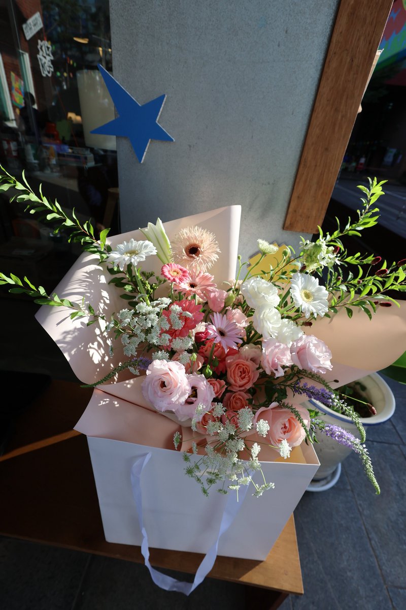 heavengosari's tweet photo. 한창 아이돌 할 나이 (만)45살
우리의 영원한 아이도루
지은님의 생일을 축하합니다!

사랑에는 자격이 필요치 않아요.
그저 조건없는 마음만이 있을 뿐입니다.

사진출처 멍소님 @meongso17 https://t.co/q7T5L7DDQg