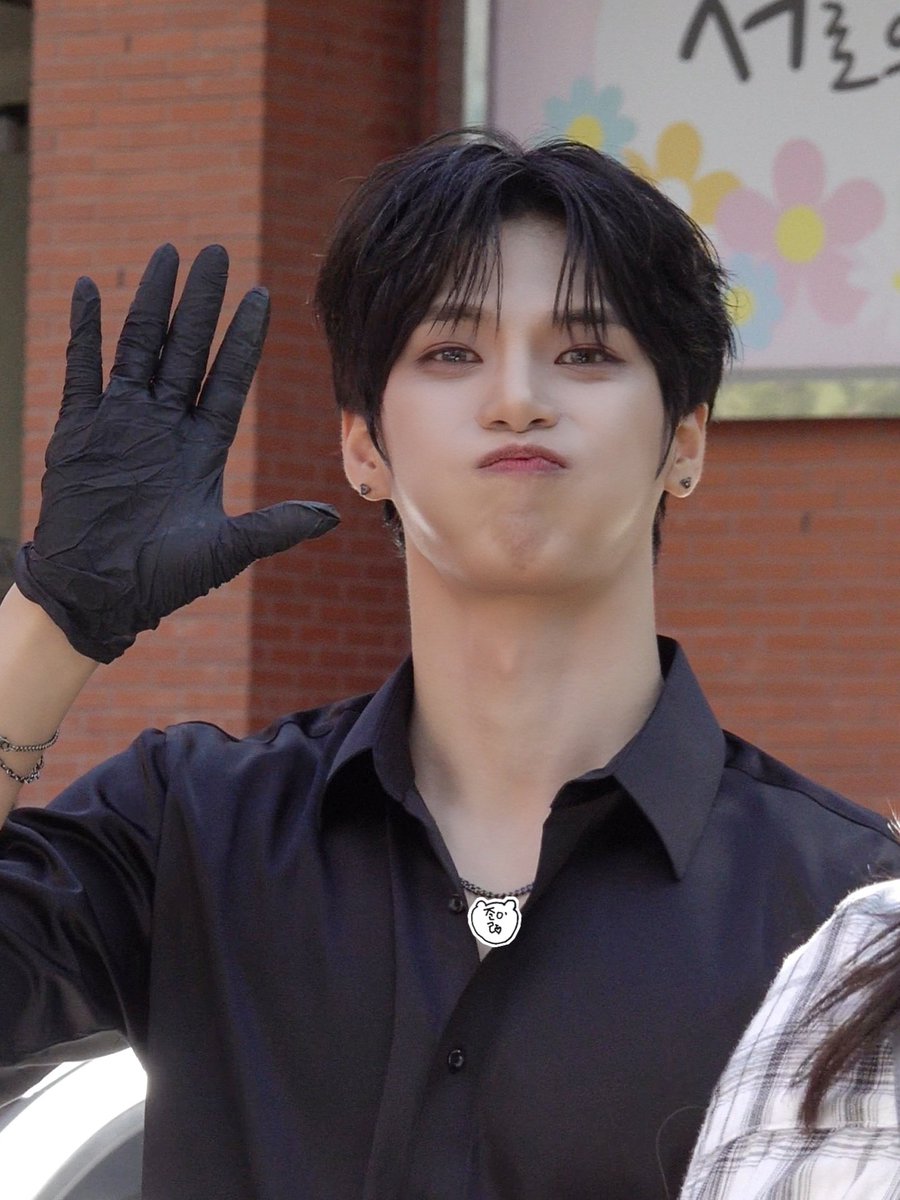 JUNerang_0925's tweet photo. 260920 인가 막방 역조공에서♡

잘생긴 😁✌️
볼빵빵이👋😗

#이재준 #재준 #인어미닛 #INAMINUTE  #ジェジュン #イジェジュン #JAEJUN #LEEJAEJUN https://t.co/Tk7OzqQE2a