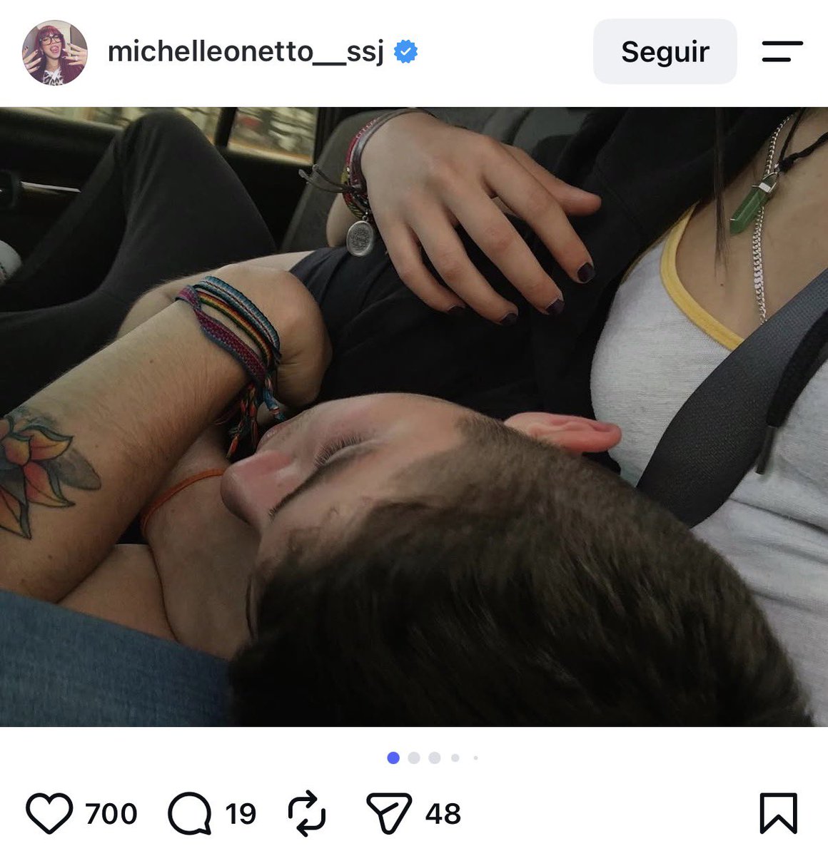 stopqqk's tweet photo. Me pasaron un post de Michelle Onetto (Ñengo) quien en su propia publicación de 2021 admitió haber roto un espejo del colegio Liceo Naval y de haber sido suspendida varias veces. Además habla como una persona de “calle”. Sorry pero además de violenta y bully das CRINGE https://t.co/FRD9ui63Cb