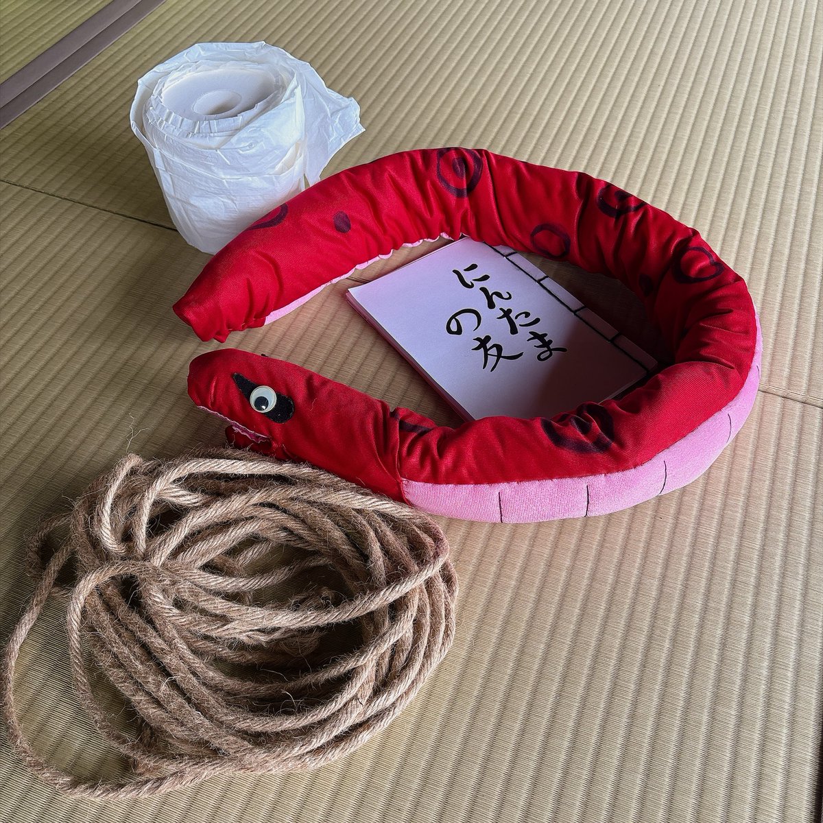jap_yellow2's tweet photo. ニコニコしすぎて歯茎カピカピ https://t.co/kA6tBfBFHt