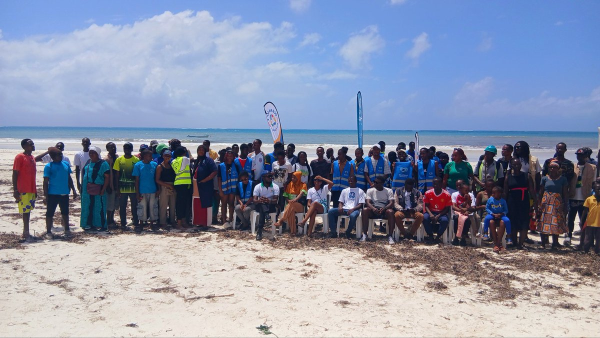 k_iuesa's tweet photo. #WorldCleanupDay2026 | Pwani Chapter 

Yesterday, Pwani University Environmental Club, through the Pwani Chapter, joined hands with Vidazini Beach Club and community members for a coastline cleanup at Vidazini Beach. 
#ClimateAction https://t.co/NilaakLzVQ