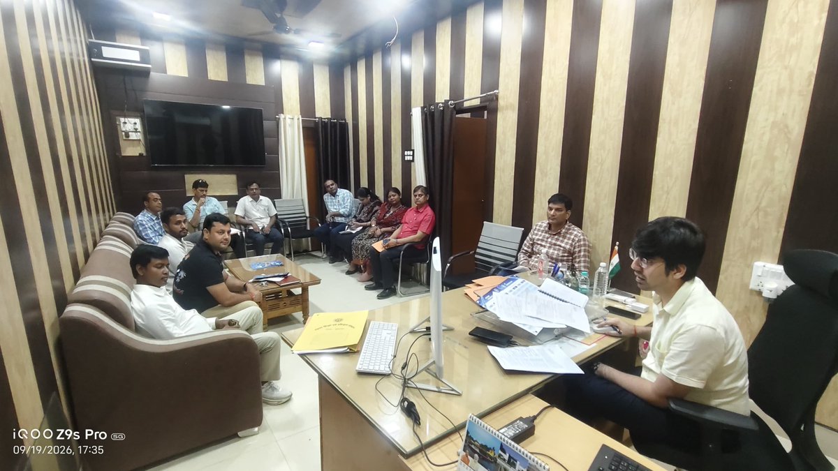upendra_Gupta21's tweet photo. Today, a meeting was held at DIET regarding the upcoming D.El.Ed. First & Third Semester Examinations. The Principal and all lecturers participated and discussed various examination-related concerns, arrangements, and responsibilities to ensure the smooth and transparent conduct of the exams.

#DLED #Examination #DIET #Education #Teamwork