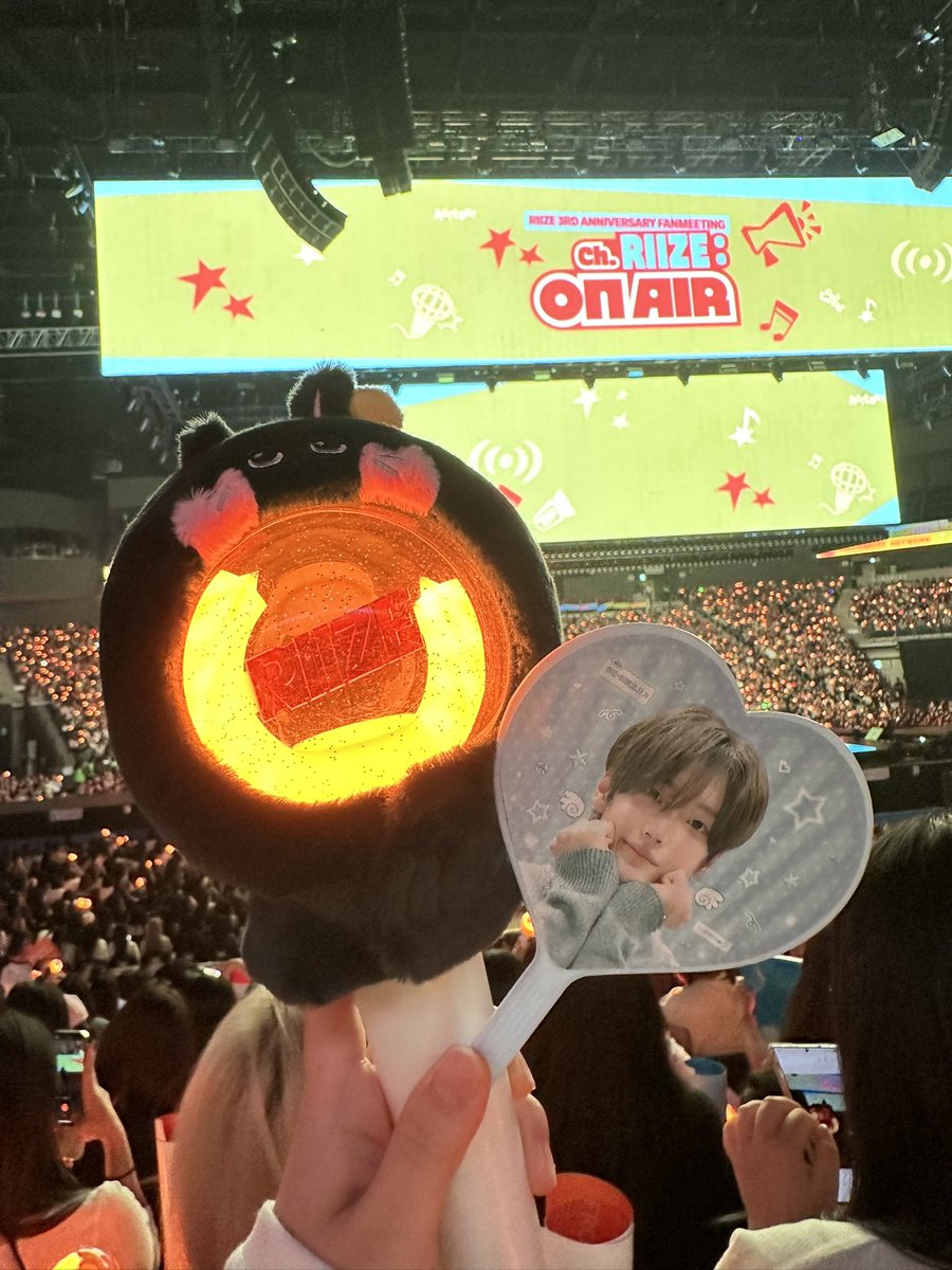 pyui0402's tweet photo. 너무 늦은 팬미팅후기.. 원빈이 또 보고싶꾸마🤞🏻🤞🏻💕💕 https://t.co/XuXWZjAMsZ