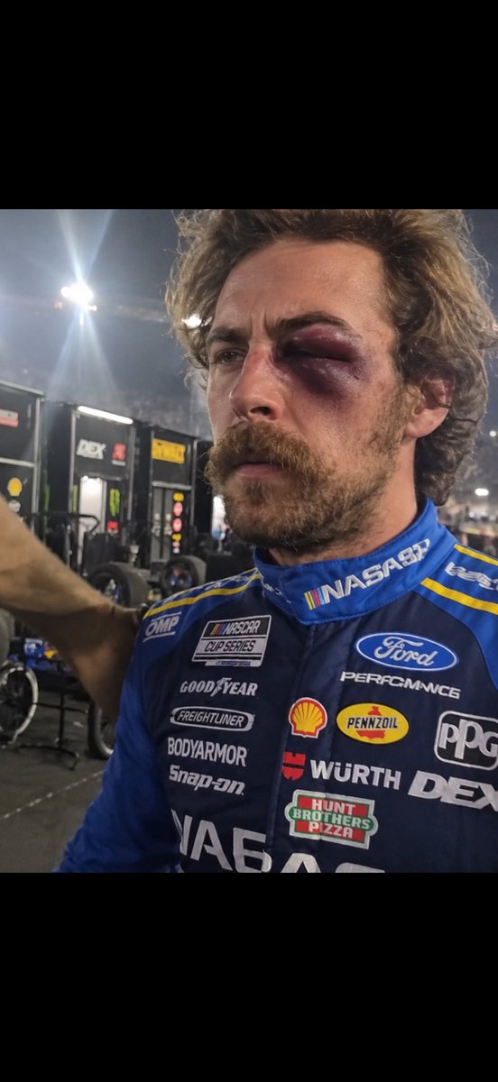 kgbk2219's tweet photo. @NASCAR Bruh https://t.co/xn2ZRpP1Vw