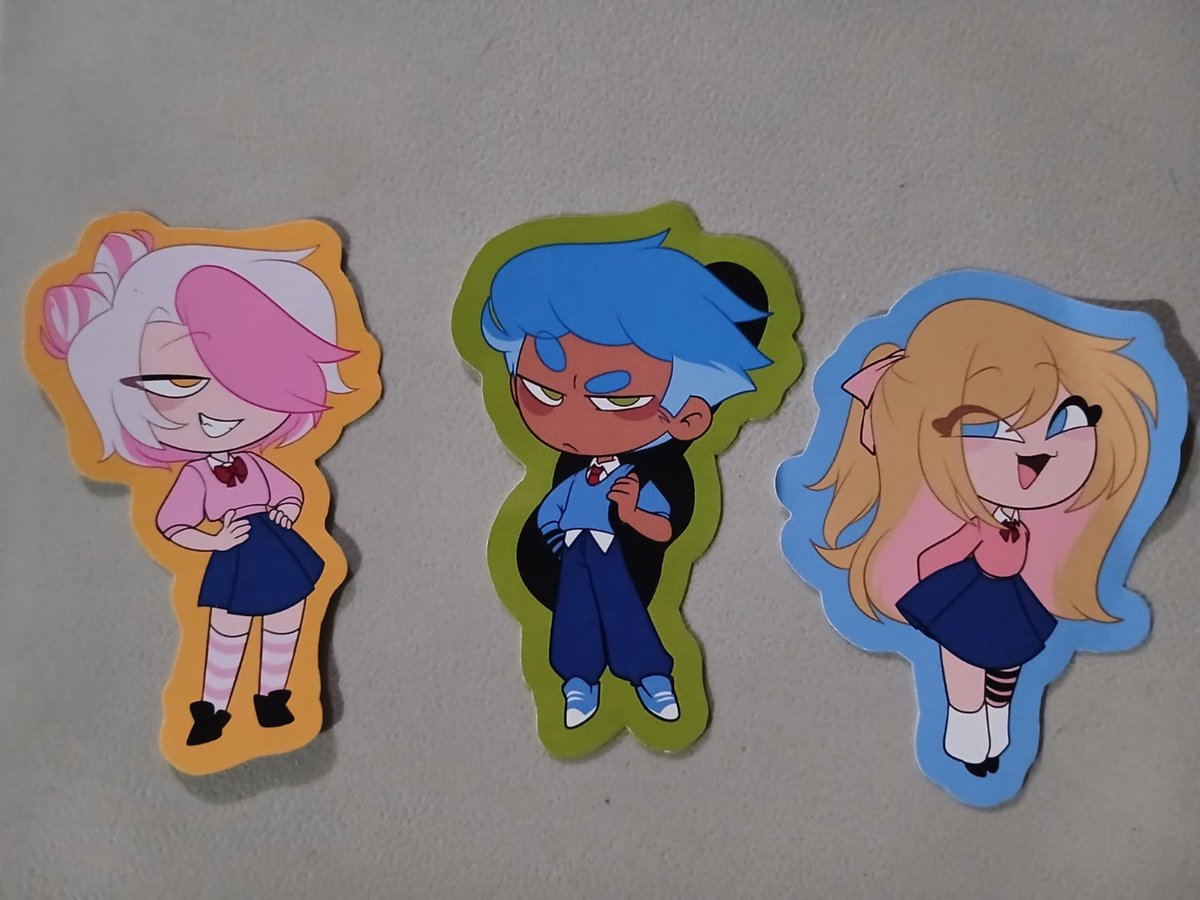Yaxx_xxy's tweet photo. #FHSREW
Amo demasiado ambos diseños, espero poder verlos pronto en algún cap y poder escuchar la increíble frase de Jade "Los Toys...."🌚
Cabe aclarar que le preguntamos y pedimos permiso a Connie para poder subir aquí los diseños 👀
Gracias Connie 🫶 https://t.co/0SkkkrXxo5
