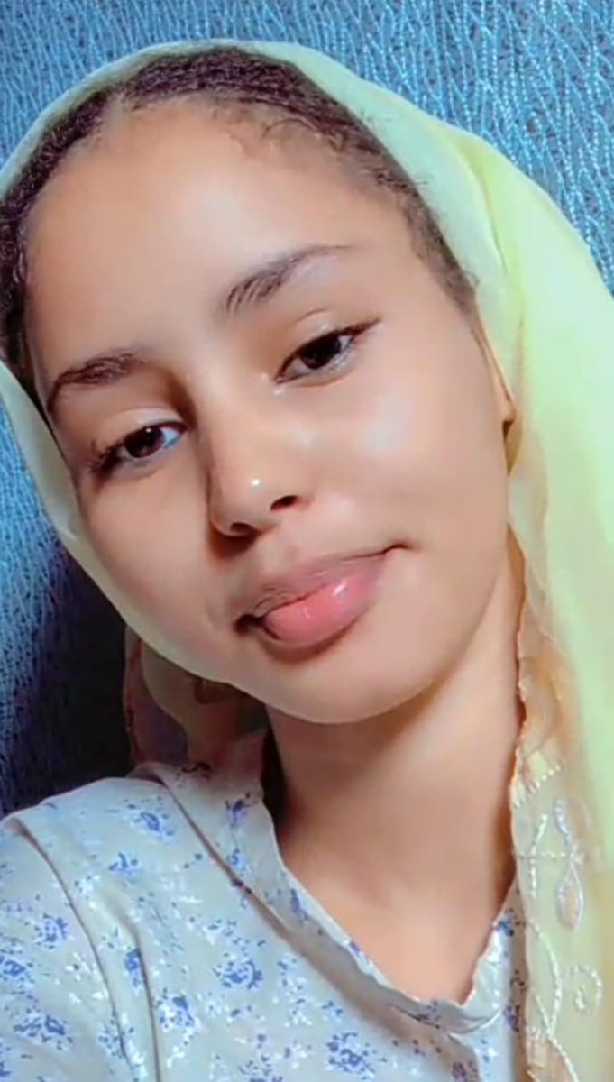 shazaliyyerh's tweet photo. Wallahi I'm seriously in need of a husband even if he is poor😭😫💔 https://t.co/TZ85aPURR9