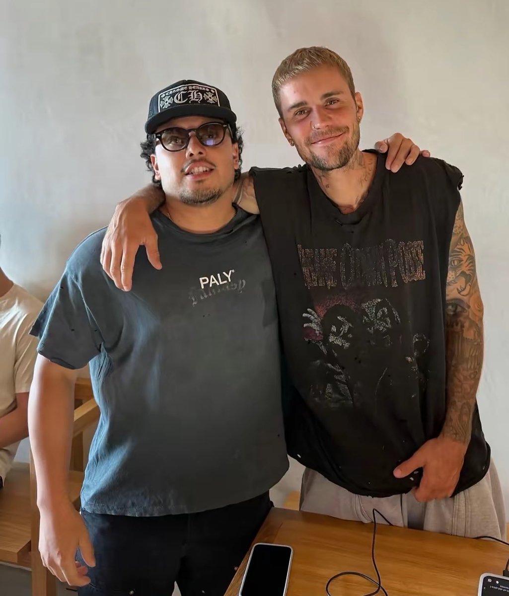 biebssswag03's tweet photo. so everyone’s meeting Justin expect me…oh ok￼🥲 https://t.co/pnPblppuMn