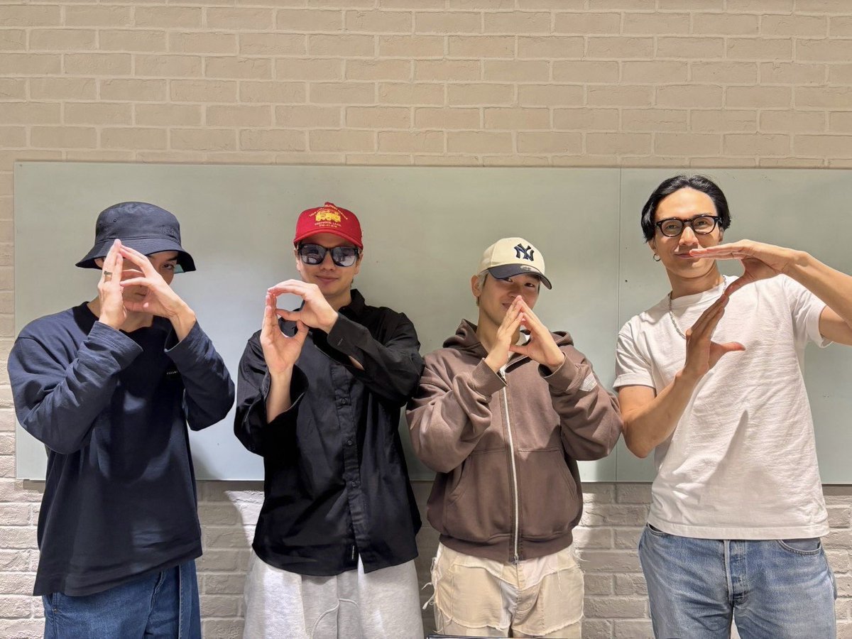 ballistik_fext's tweet photo. [ 📢本日18:30~ ]

📻FMヨコハマ『RADIO MASHUP』に
#海沼流星 #奥田力也 が出演✨

https://t.co/mlejEz26PH

ぜひチェックしてください！

@FyokoG #FMヨコハマ 
#RADIOMASHUP
#RYUSEI #RICKY #BALLISTIKBOYZ https://t.co/QH4CL1MPgf