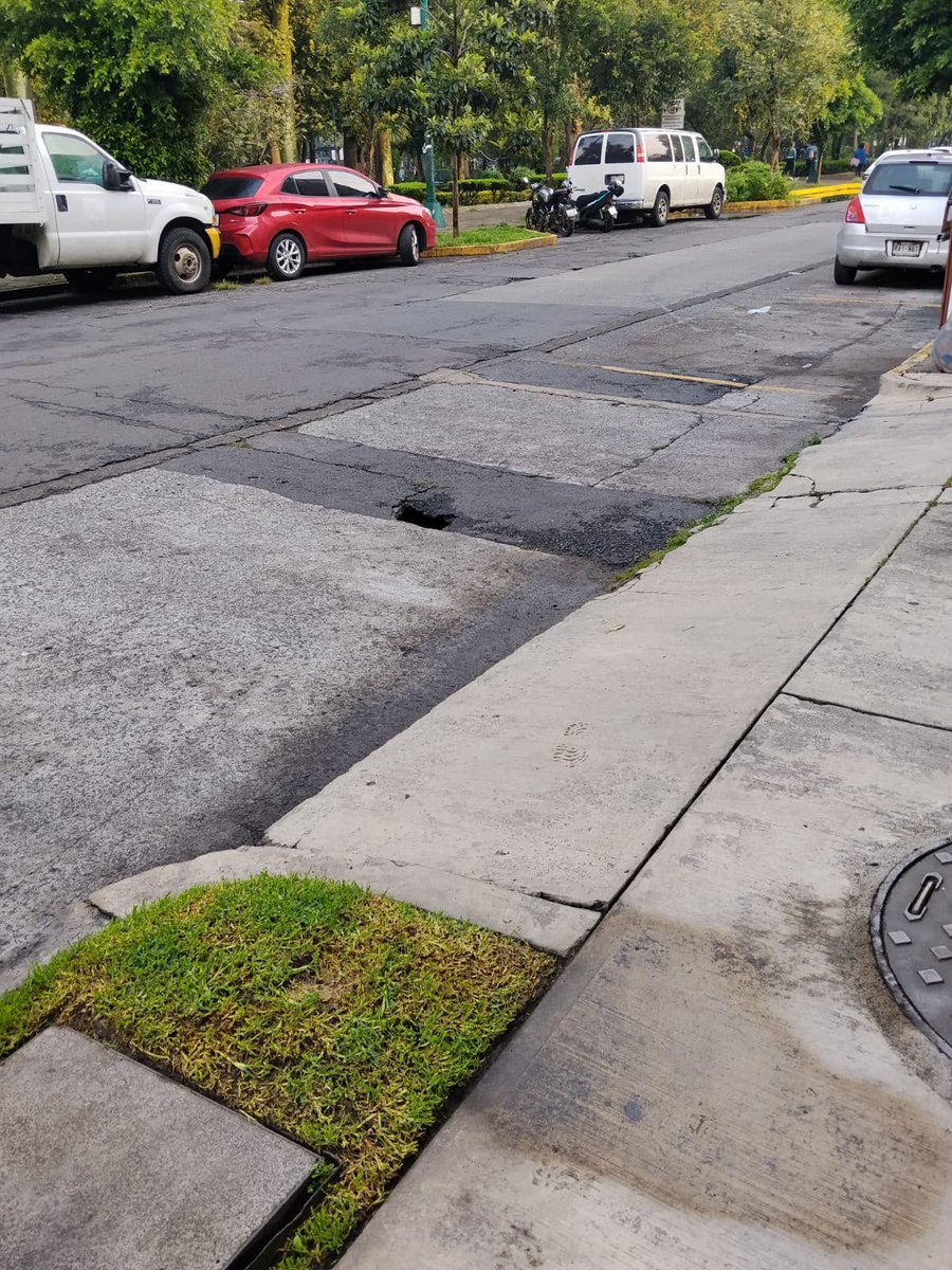 CamachoAnayesi's tweet photo. @SEGIAGUA @OHySBJ @SeGobCDMX @ClaraBrugadaM @LuisMendozaBJ @AccionesBJ @SeGobCDMX YA HACE UNA SEMANA Q SE SOLICITÓ EL APOYO, vengan por favooooor 🛑 no esperen a q se haga peor. ‼️‼️‼️💙❤️ https://t.co/39b6XKvmvZ