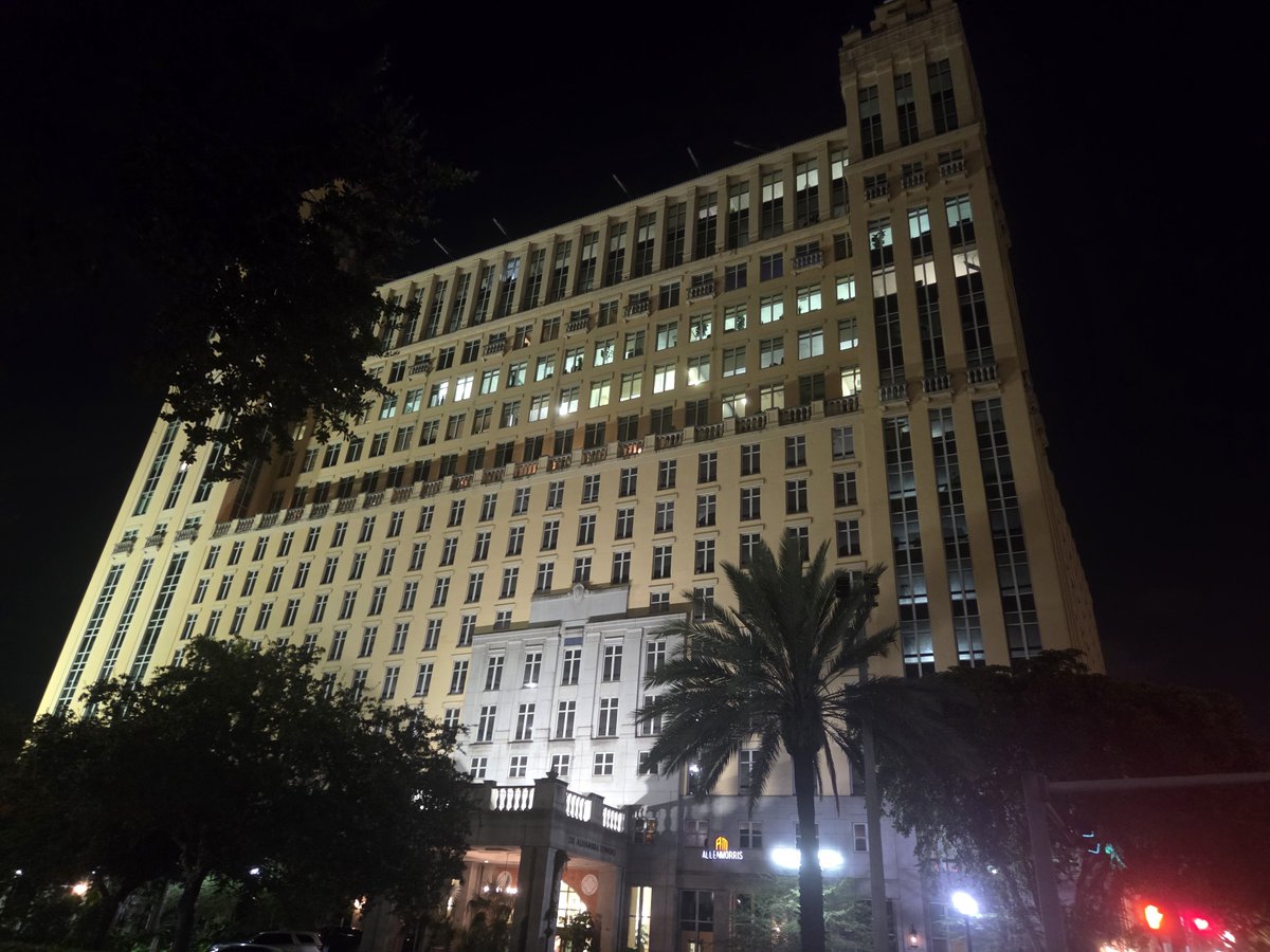 dadafrench's tweet photo. CoralGables ✨️🎇🎁🎆 https://t.co/hyK3LsxCAR