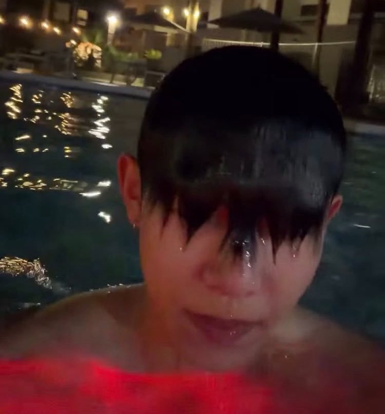 ninioez's tweet photo. pero nhay aminin mo..

HAHAHAHHAUHAUQHQHAUJAHAHAHAHHAHUSHQUWUAHHAHAHAHHAHAHAAHAH https://t.co/1GnA0QAh2w