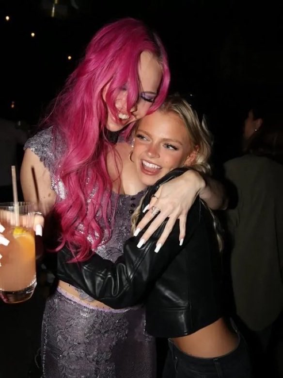 MERMAlDDUST's tweet photo. in desperate need of tylenol and some noodles. best night ever!!!! 💖

#PRIMAPARTYFL https://t.co/gmwJKey44k