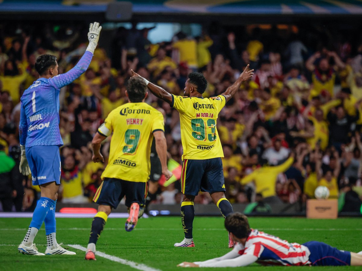 ClubAmerica's tweet photo. ¡Hiciste algo increíble, MIGUEL BORJA! 😮‍💨👌
#ElClásicoDeMéxico https://t.co/GrCgMi3DxT