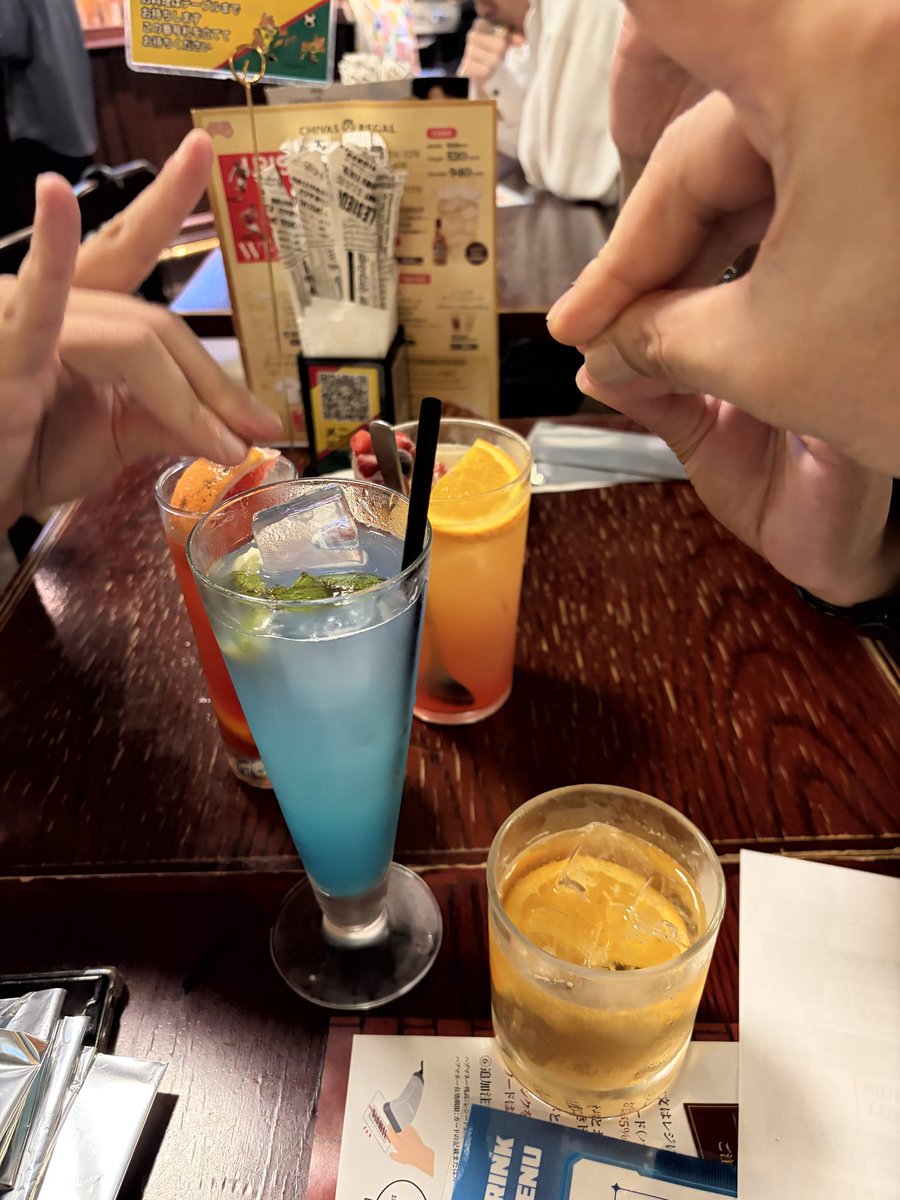 zzr1100c1miku's tweet photo. この一瞬を最高のパーティにしよう〜！ってことでHUBコラボ。 https://t.co/xArwJN8k2z